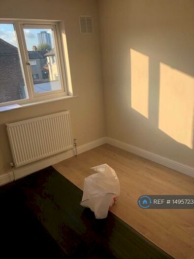 3 Bedroom End Of Terrace House To Rent In London, London, E13