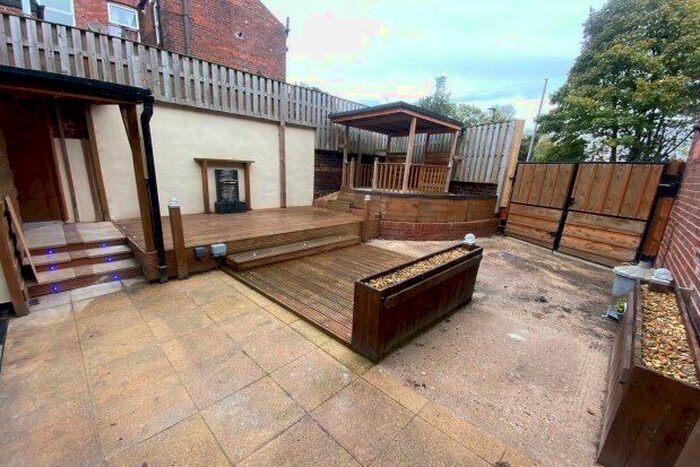4 Bedroom End Of Terrace House To Rent In Ellesmere Road North, Sheffield, S4