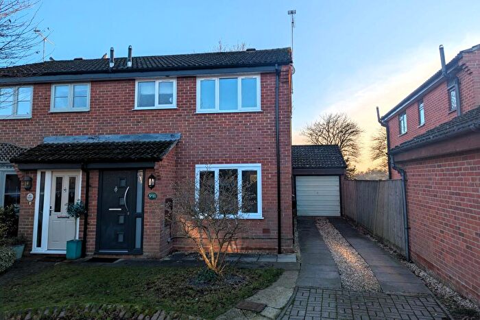 3 Bedroom Semi-Detached House To Rent In Romsey The Tyleshades Unfurnished, SO51