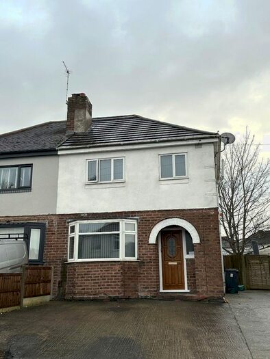 3 Bedroom Semi-Detached House To Rent In Swadling Street, Leamington Spa, CV31