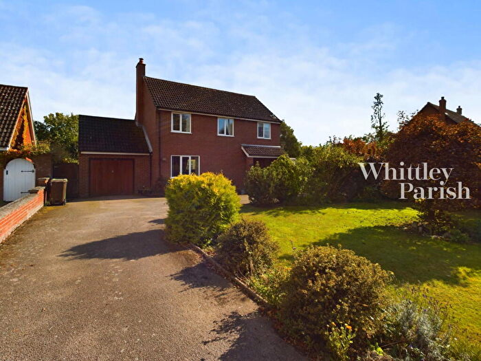 3 Bedroom Detached House For Sale In Diss Road, Burston, Diss, IP22