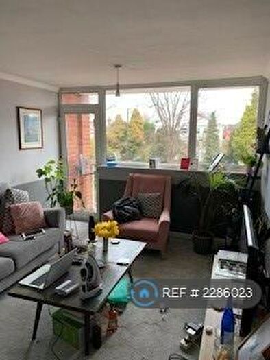 2 Bedroom Flat To Rent In Alverne Lodge, Leamington Spa, CV32
