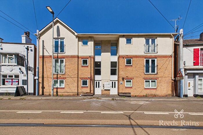 2 Bedroom Apartment For Sale In Langsett Road, Sheffield, S6