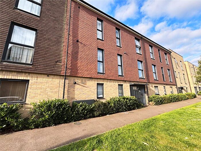 1 Bedroom Flat To Rent In Ager Avenue, Dagenham, Essex, RM8