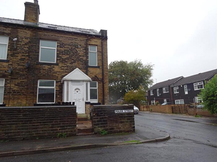 3 Bedroom End Of Terrace House To Rent In Maude Street, Halifax, HX3