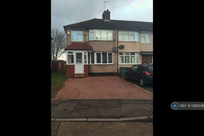 3 Bedroom End Of Terrace House To Rent In Alexandra Avenue, Sutton, SM1