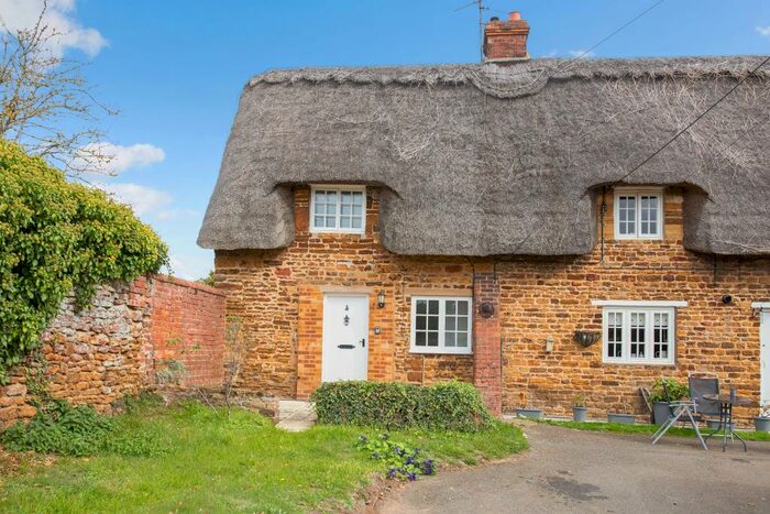 2 Bedroom Cottage To Rent In Mears Ashby, NN6