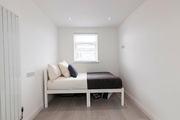 6 Bedroom Terraced House To Rent In Wellington Avenue, Liverpool, Merseyside, L15