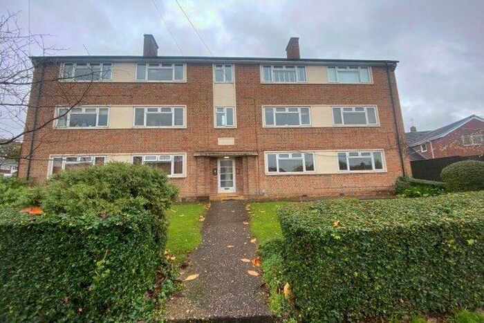 2 Bedroom Flat To Rent In Clarence Road, Sutton Coldfield, B74