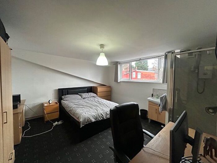 6 Bedroom Terraced House To Rent In Richmond Mount, Hyde Park, Leeds, LS6