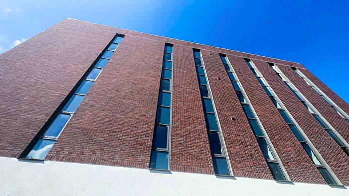 1 Bedroom Flat For Sale In Sky Gardens, Liverpool, L22