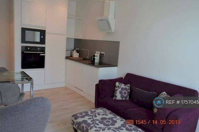 1 Bedroom Flat To Rent In High Riggs, Edinburgh, EH3
