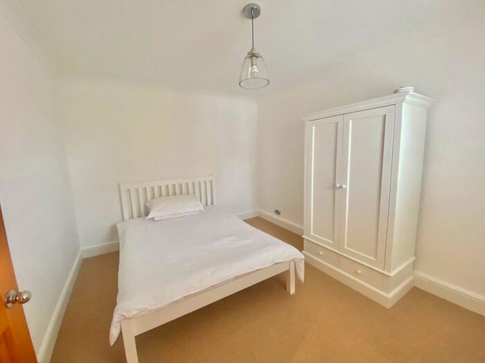 3 Bedroom Terraced House For Sale In Shrublands Avenue, Berkhamsted, HP4