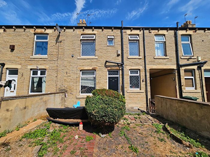 2 Bedroom Terraced House To Rent In Marsland Place, Bradford, BD3