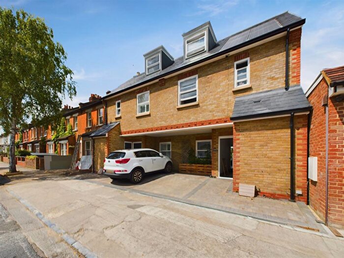 3 Bedroom Semi-Detached House To Rent In Fulwell Road, Teddington, TW11