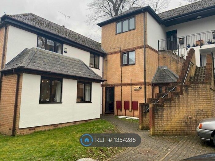 1 Bedroom Flat To Rent In St Annes Road, Hitchin, SG5