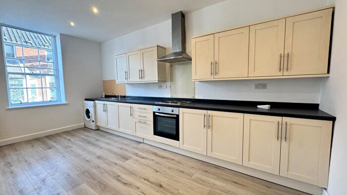 1 Bedroom Flat To Rent In High Street, Coleshill, B46