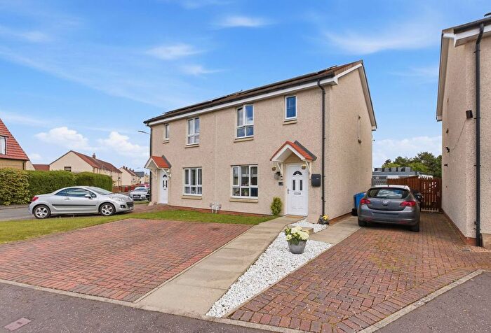 3 Bedroom Semi-Detached House For Sale In Blythewood Terrace, Carronshore, FK2