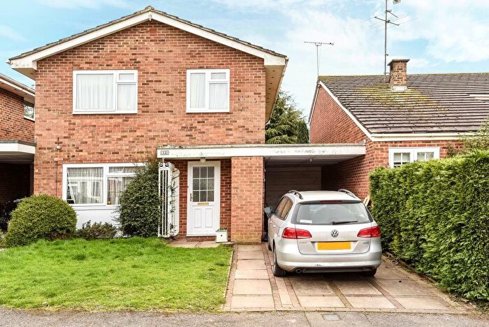 4 Bedroom Link Detached House To Rent In Halley Drive, Ascot, SL5