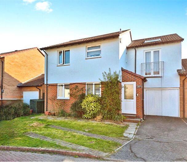 4 Bedroom Link Detached House For Sale In Barnstaple, Devon, EX32