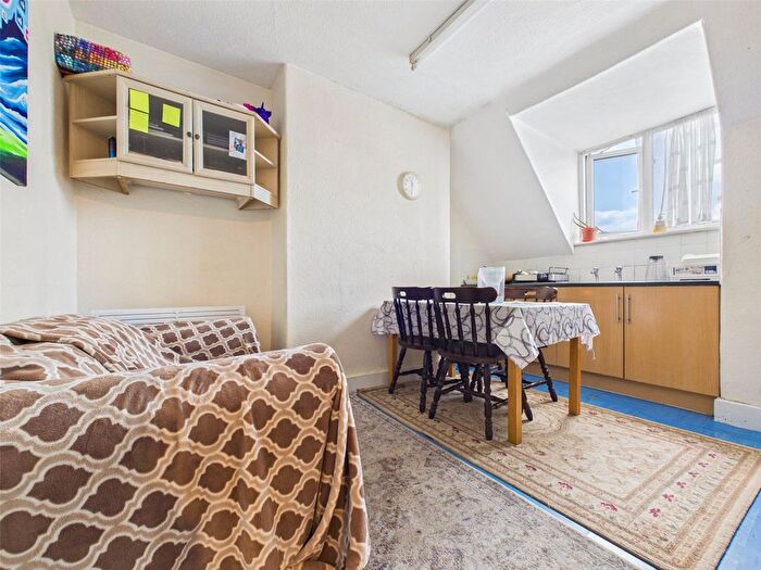 2 Bedroom Flat To Rent In Uxbridge Road, Middlesex, UB4