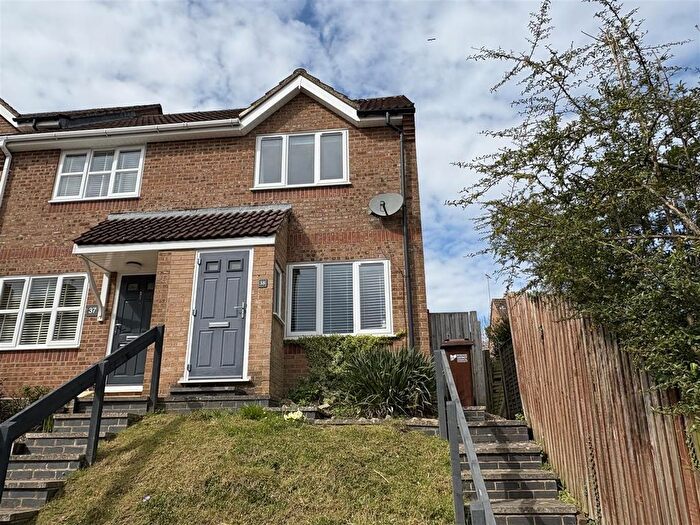 2 Bedroom End Of Terrace House To Rent In Union Street, Dursley, GL11