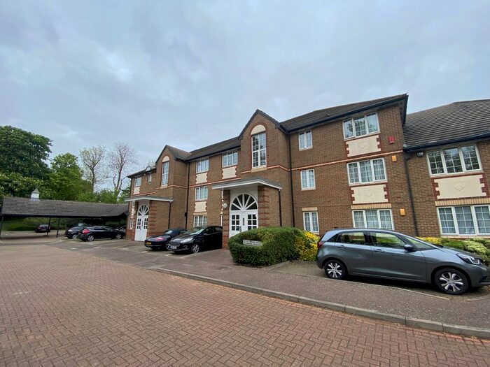 1 Bedroom Flat To Rent In Cunard Crescent, London, N21