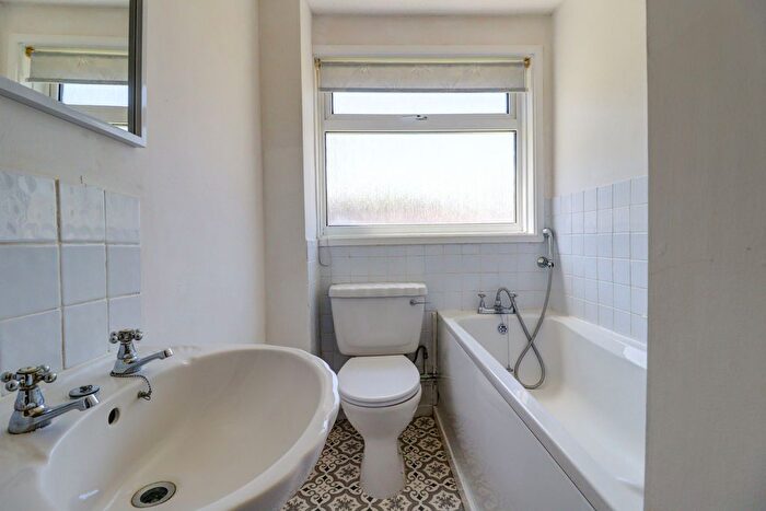 1 Bedroom Flat For Sale In Highfield Court, Hazlemere, High Wycombe, Buckinghamshire, HP15