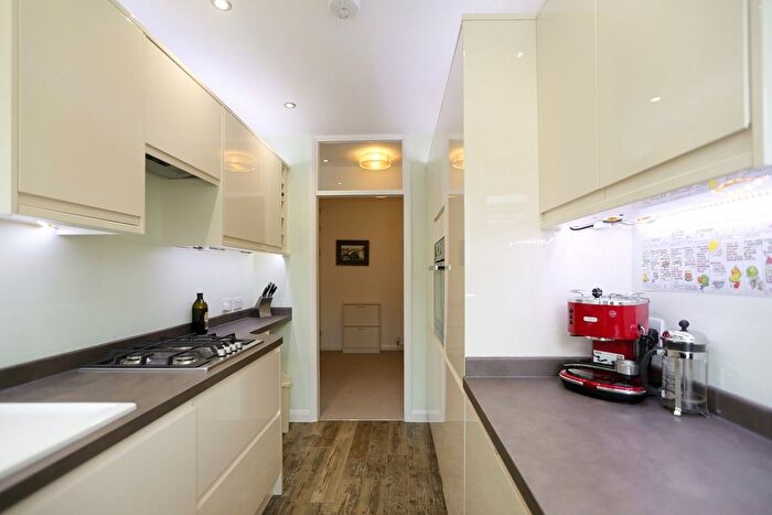 2 Bedroom Flat To Rent In Dyke Road, Brighton, BN1