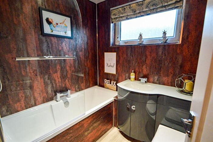1 Bedroom Flat For Sale In George Court, Hamilton, ML3