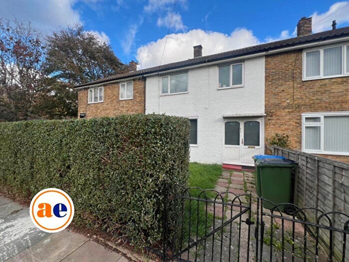 3 Bedroom Terraced House For Sale In Ampleforth Road, London, SE2