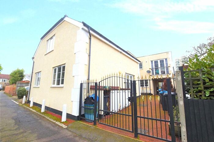 1 Bedroom Apartment To Rent In Sunny Bank, London, SE25