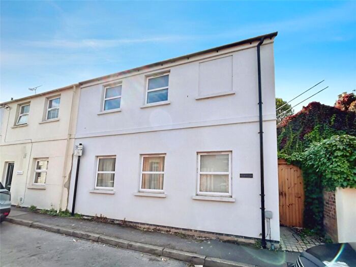 3 Bedroom Terraced House For Sale In Upper Bath Street, Cheltenham, Gloucestershire, GL50