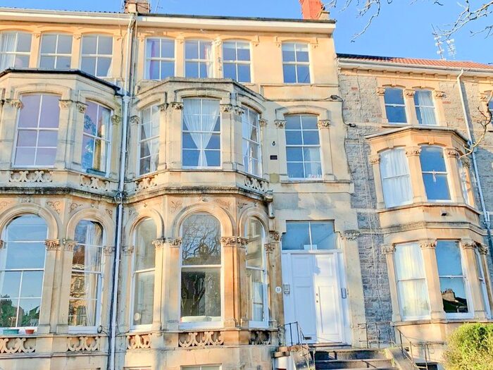 2 Bedroom Flat To Rent In Royal Park, Bristol, BS8