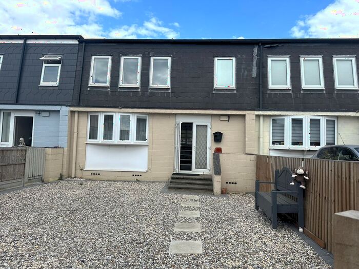 4 Bedroom Terraced House To Rent In Adelaide Road, Tilbury, Essex, RM18