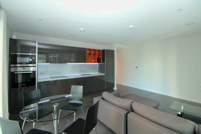 2 Bedroom Flat To Rent In Cassia Point, Glasshouse Gardens, London, E20