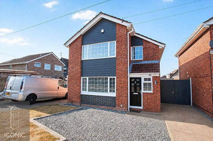 3 Bedroom Detached House For Sale In Herons Close, Lowestoft, Suffolk, NR32