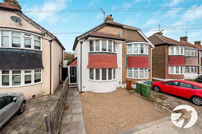 3 Bedroom Semi-Detached House For Sale In Budleigh Crescent, Welling, Kent, DA16