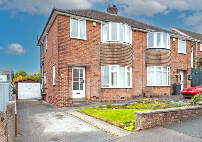 3 Bedroom Semi-Detached House For Sale In Eden Street, Wingerworth, S42