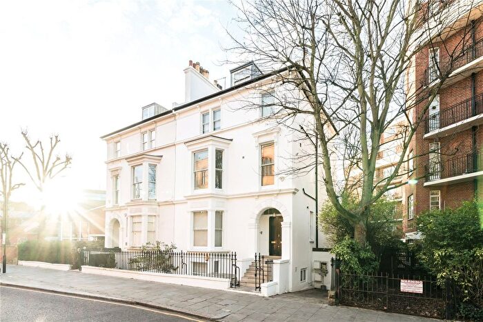 3 Bedroom Flat To Rent In Addison Road, London, W14