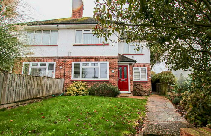 2 Bedroom Maisonette To Rent In Frederick Road, Cheam, Sutton, SM1