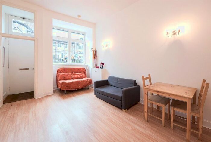 Studio To Rent In Sciennes, Edinburgh, EH9