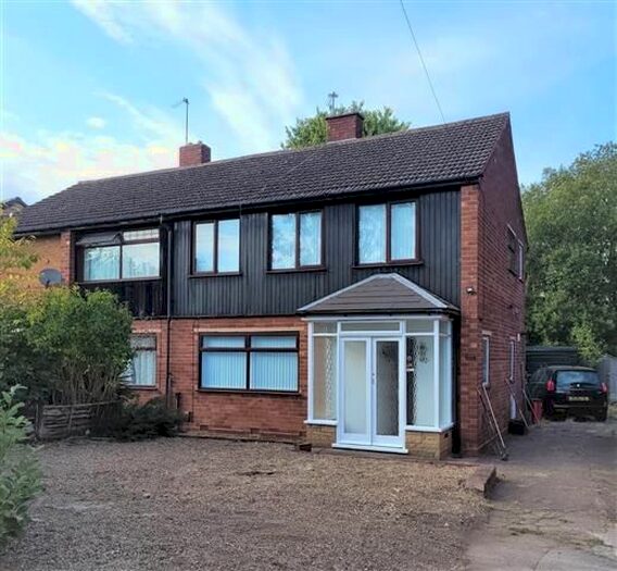 3 Bedroom Property To Rent In Bredon Avenue, Lye, Stourbridge, DY9