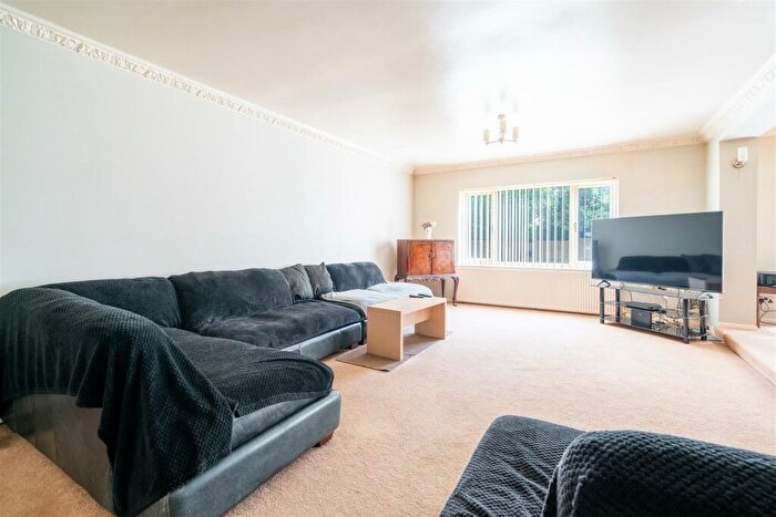 5 Bedroom Detached House For Sale In Chander Mews, Inkersall Green Road, Inkersall, Chesterfield, S43