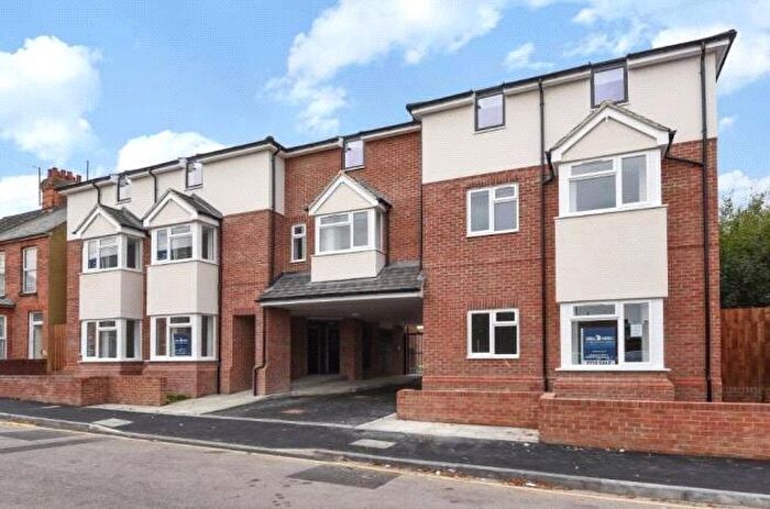 1 Bedroom Flat To Rent In Empress Road, Luton, Bedfordshire, LU3