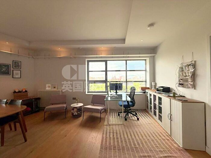 2 Bedroom Apartment To Rent In Hope Street, London City Island, E14