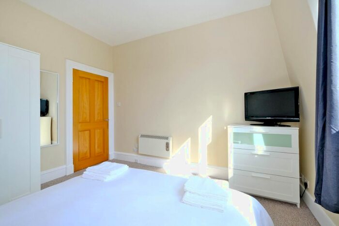 1 Bedroom Flat To Rent In Granton Place, City Centre, Aberdeen, AB10