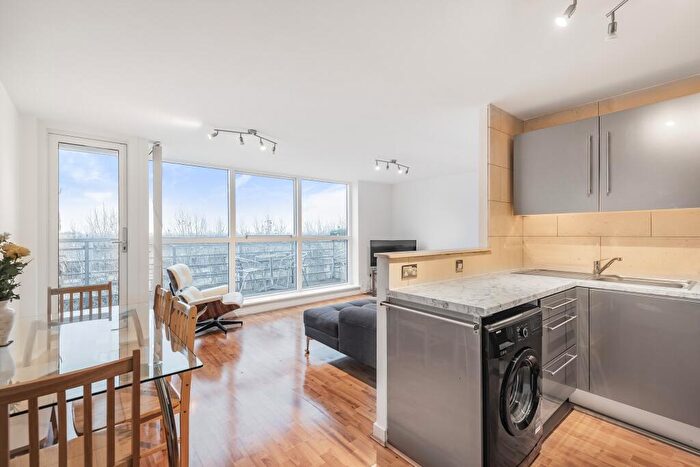 2 Bedroom Apartment To Rent In Baltic Quay, Sweden Gate, Surrey Docks, SE16