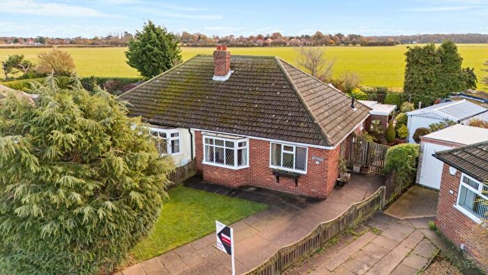 2 Bedroom Bungalow For Sale In Ellesmere Rise, Grimsby, DN34