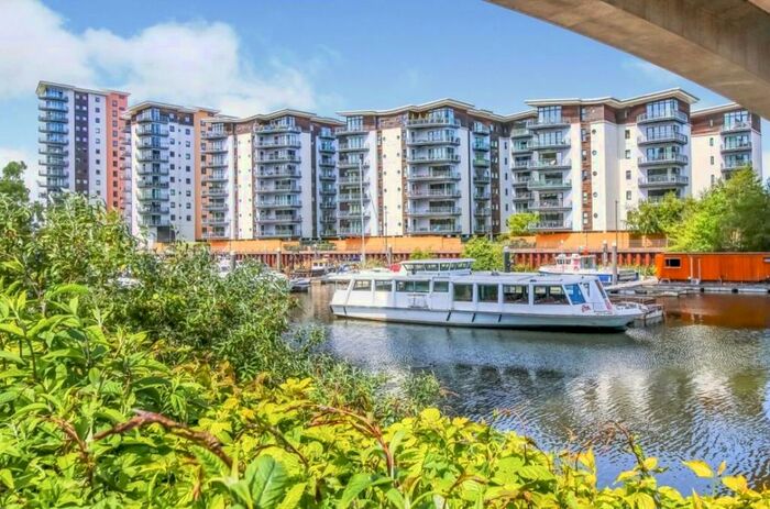 2 Bedroom Apartment To Rent In Watkiss Way, Cardiff, CF11